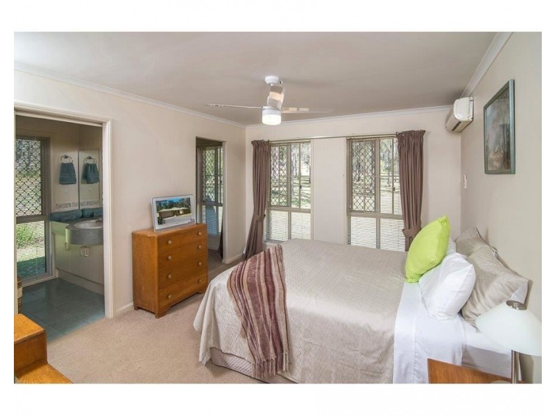 24 Murdoch Court, Mundoolun QLD 4285