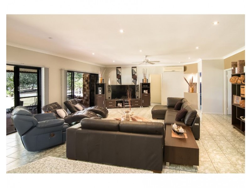 76 Racecourse Place, Tamborine QLD 4270