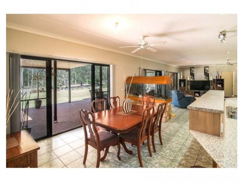 76 Racecourse Place, Tamborine QLD 4270