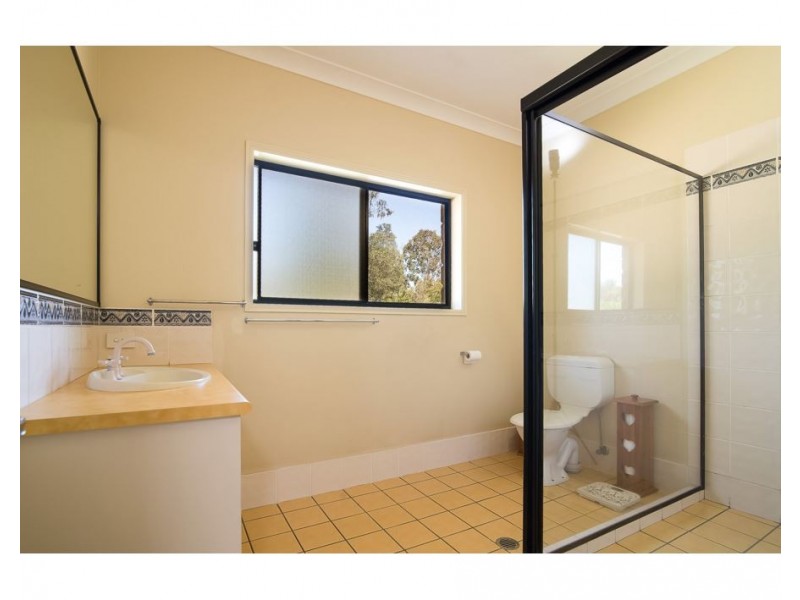 76 Racecourse Place, Tamborine QLD 4270