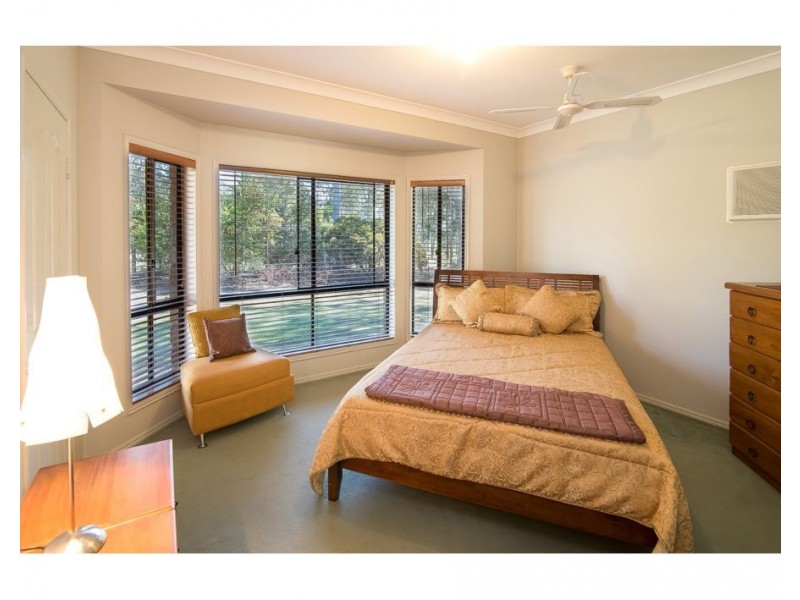 76 Racecourse Place, Tamborine QLD 4270