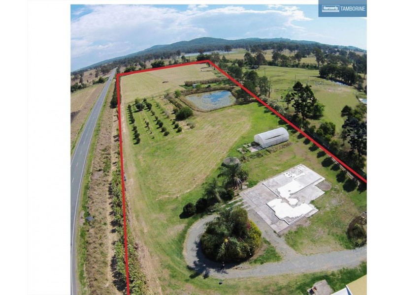 1 Larch Road, Tamborine QLD 4270