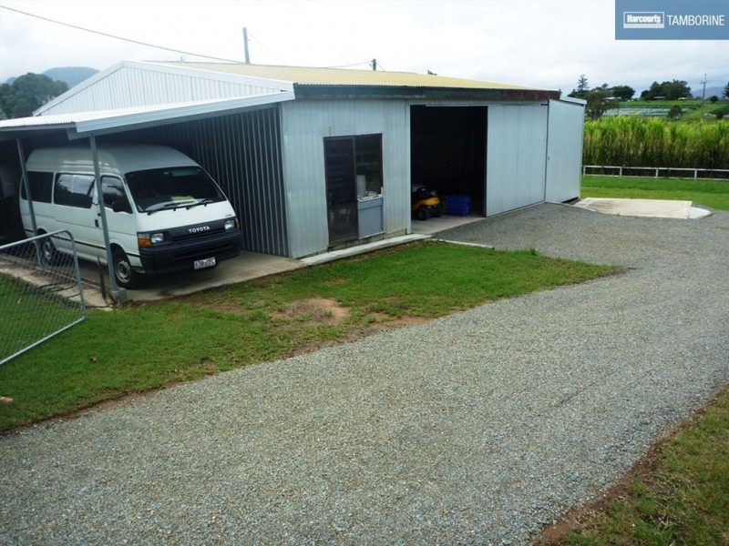 1 Larch Road, Tamborine QLD 4270