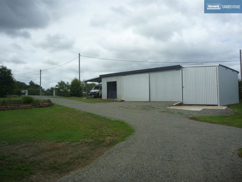 1 Larch Road, Tamborine QLD 4270