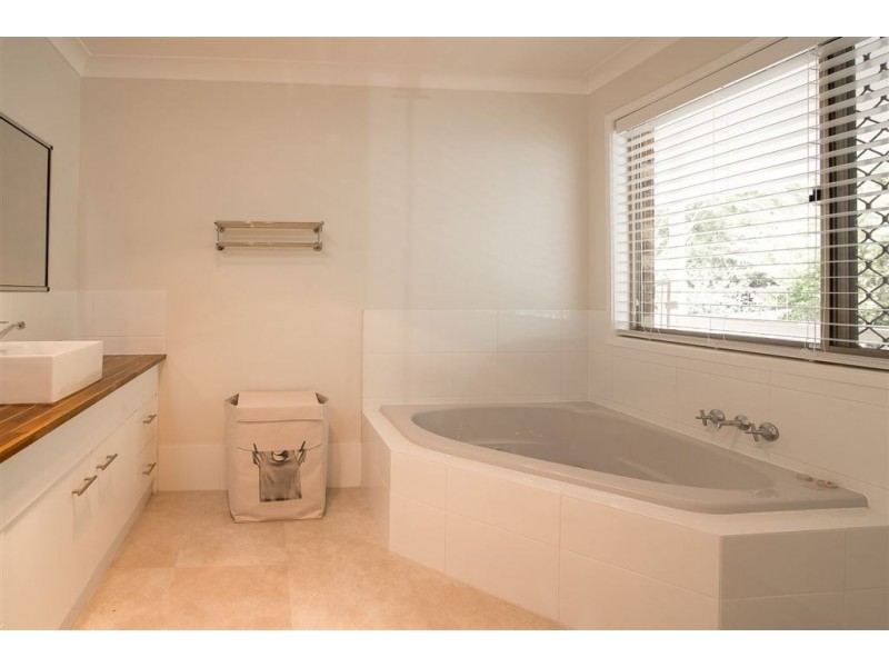 72 Simmental Drive, Tamborine QLD 4270