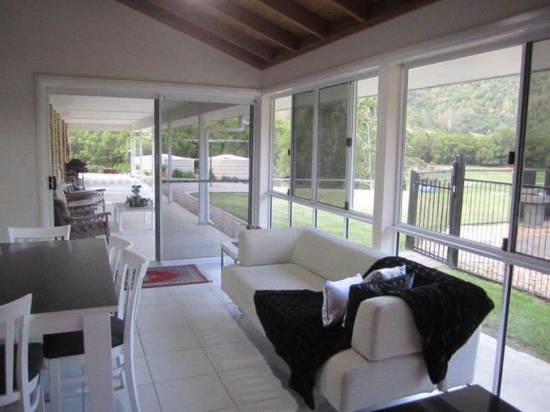 281 Cedar Creek Road, Cedar Creek QLD 4207