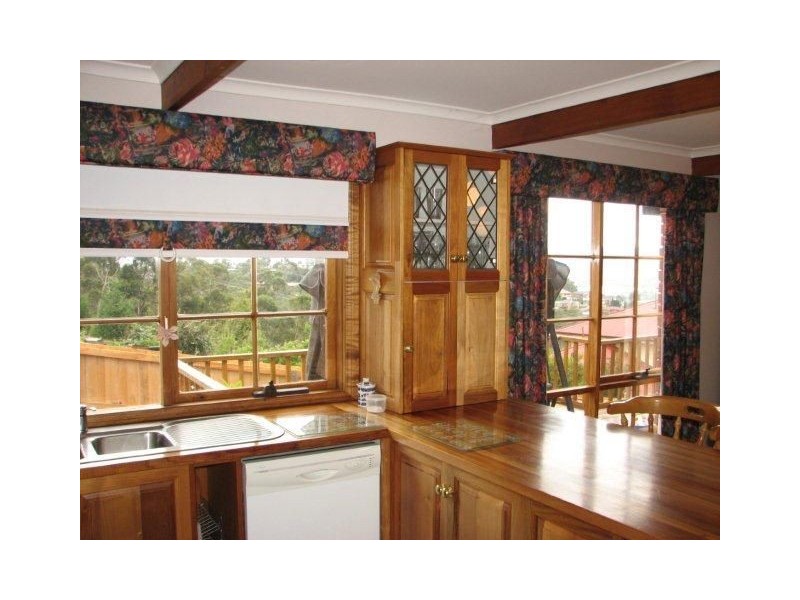 30 Firth Road, Lenah Valley TAS 7008