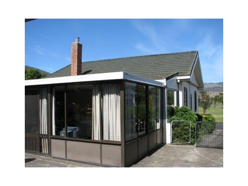 35 Hobart Road, New Norfolk TAS 7140