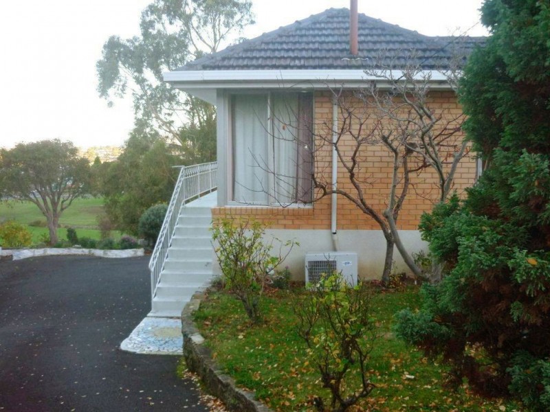 4 Roseneath Place, Austins Ferry TAS 7011