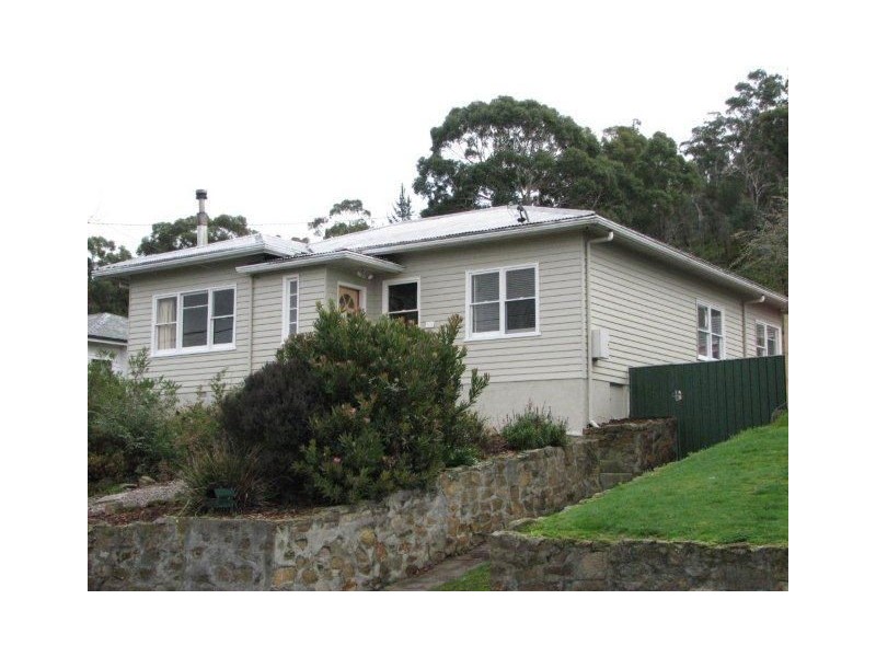 82 North Crescent, New Norfolk TAS 7140