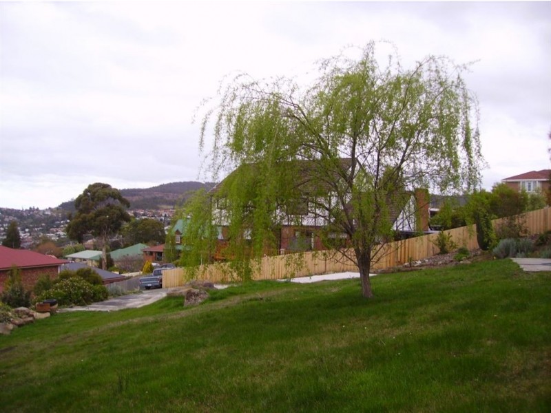 28 & 32 Firth Road, Lenah Valley TAS 7008