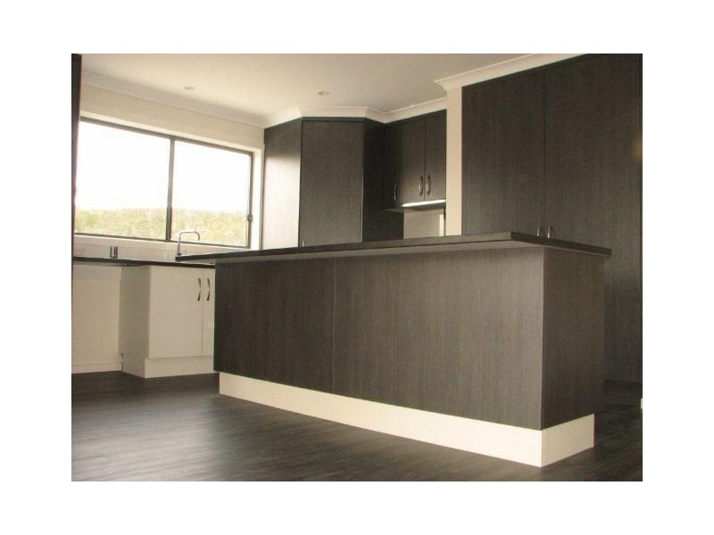 1+2/5 Travers Court, Claremont TAS 7011