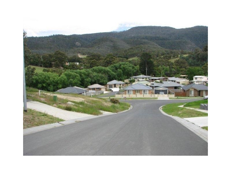 1+2/5 Travers Court, Claremont TAS 7011