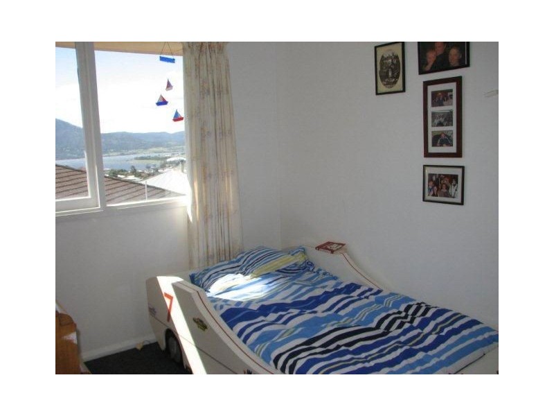 17 Jameson Street, Glenorchy TAS 7010