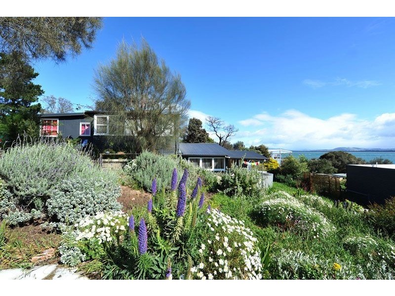 2 Cruddah Street, Dodges Ferry TAS 7173