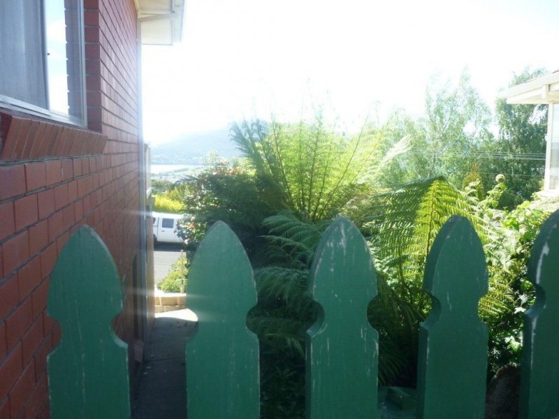 4 Hudson Crescent, Glenorchy TAS 7010