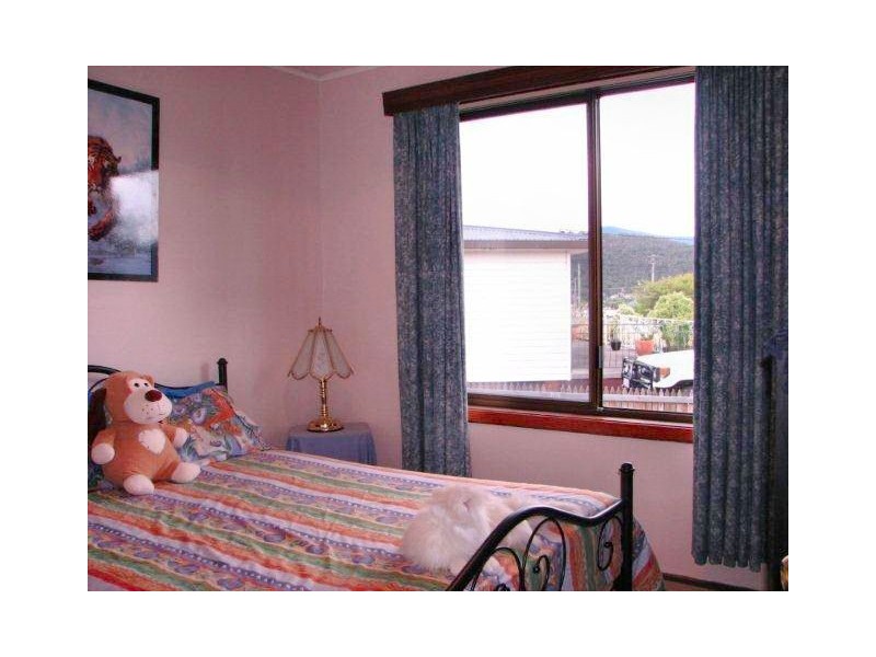 24 Murdoch Avenue, New Norfolk TAS 7140