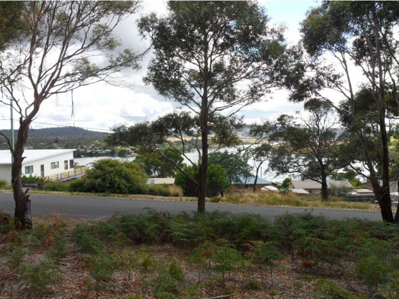 28 Falcon Street, Primrose Sands TAS 7173