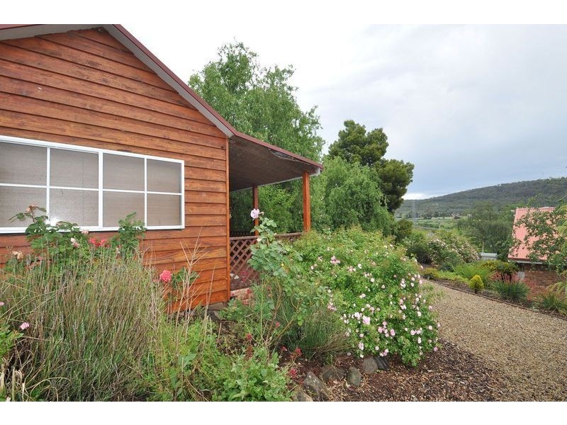 10 Lachlan Road, New Norfolk TAS 7140