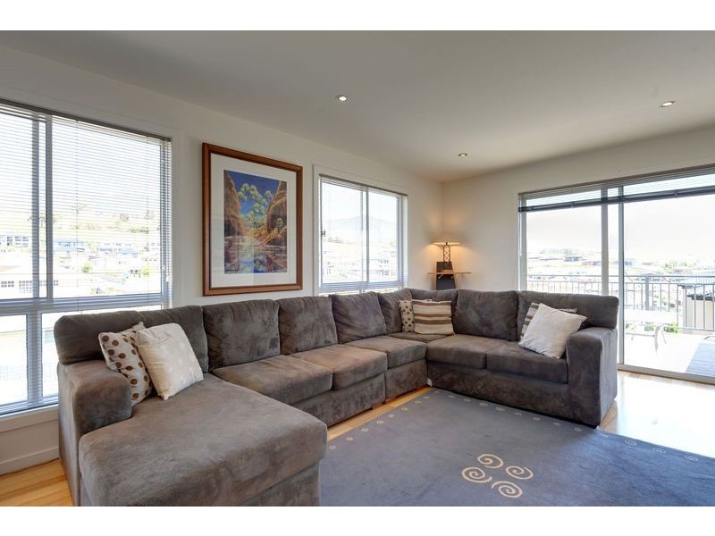 1/10 Baltonsborough Road, Austins Ferry TAS 7011
