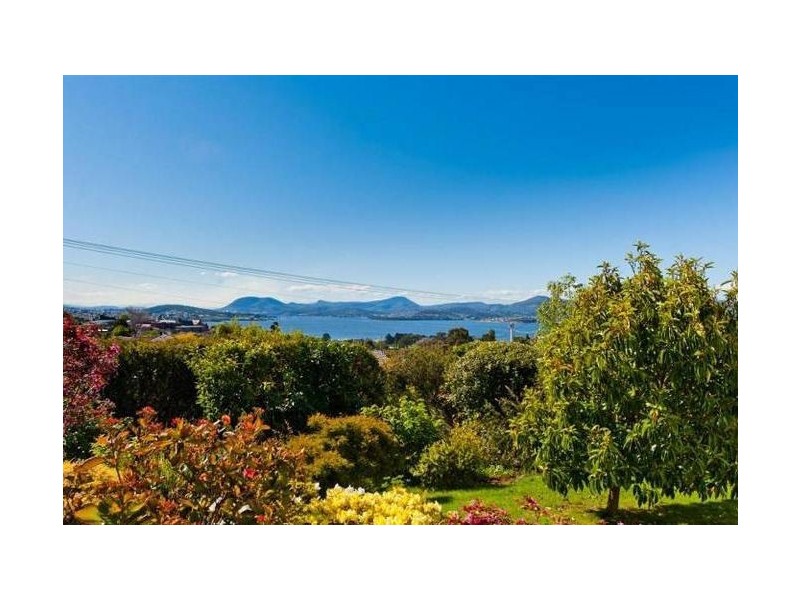 510 Churchill Avenue, Sandy Bay TAS 7005
