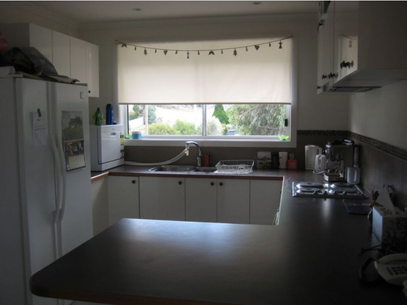 2/146 Abbotsfield Road, Claremont TAS 7011