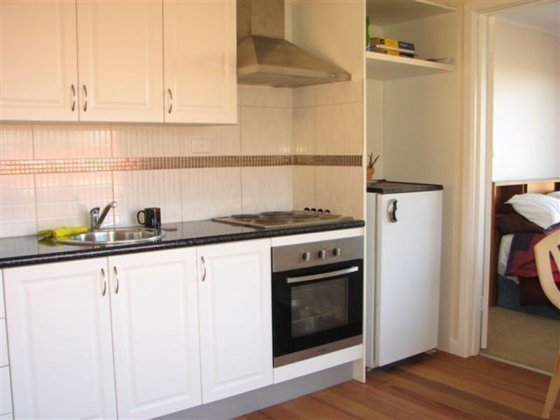 3/8 Tianna Road, Lindisfarne TAS 7015