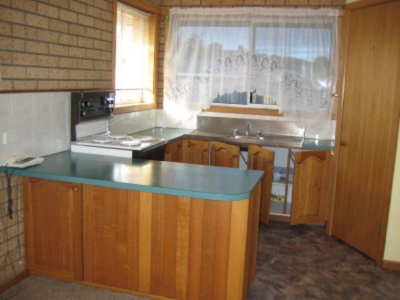 19 Tenth Avenue, Dodges Ferry TAS 7173