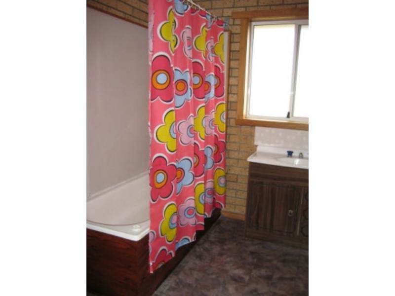 19 Tenth Avenue, Dodges Ferry TAS 7173