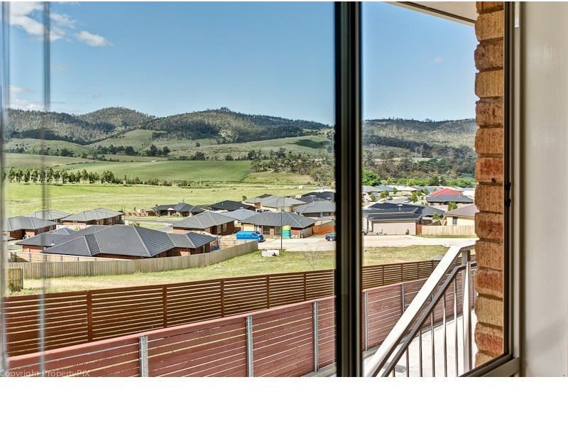 1/7 Betsy Mack Place, Howrah TAS 7018