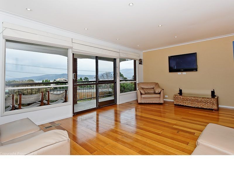 17 Myoora Street, Howrah TAS 7018