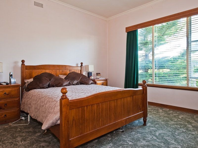 73 Esplanade, Rose Bay TAS 7015
