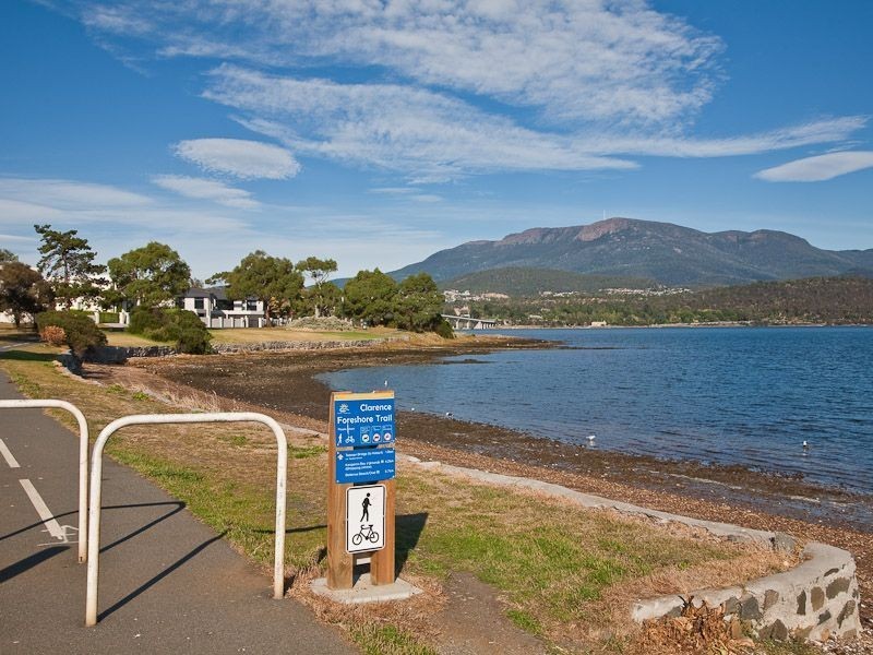 73 Esplanade, Rose Bay TAS 7015