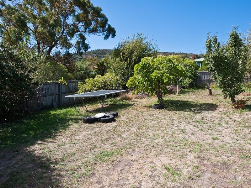 76 Esplanade, Rose Bay TAS 7015