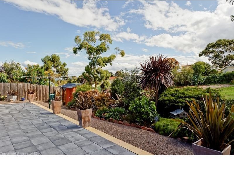97 Carella Street, Howrah TAS 7018