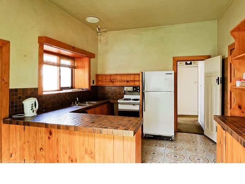 6 Liena Road, Lindisfarne TAS 7015