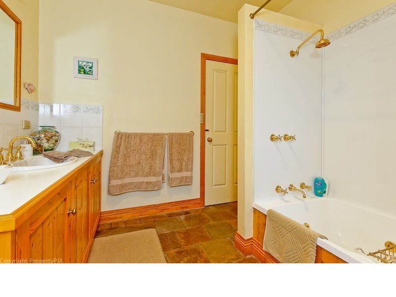 32 Seabrook Street, Seven Mile Beach TAS 7170