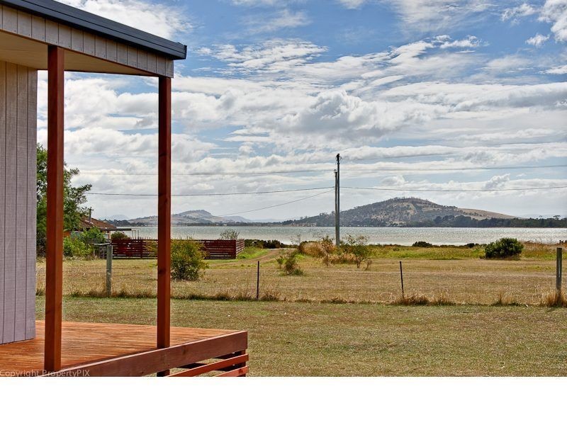 70 Bicheno Street, Clifton Beach TAS 7020