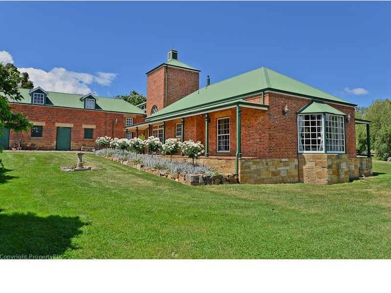 ‘Roslyn’/409 White Kangaroo Road, Campania TAS 7026