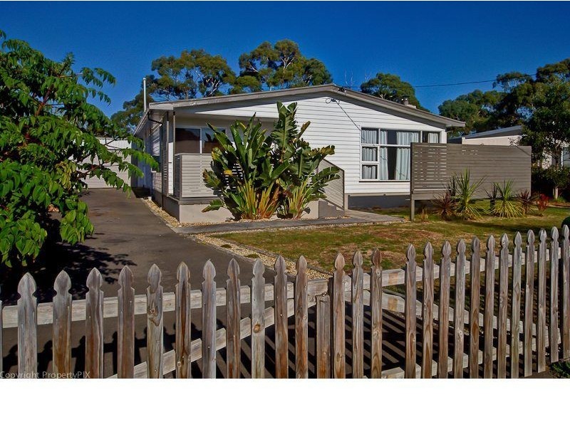 95 Bayview Road, Lauderdale TAS 7021