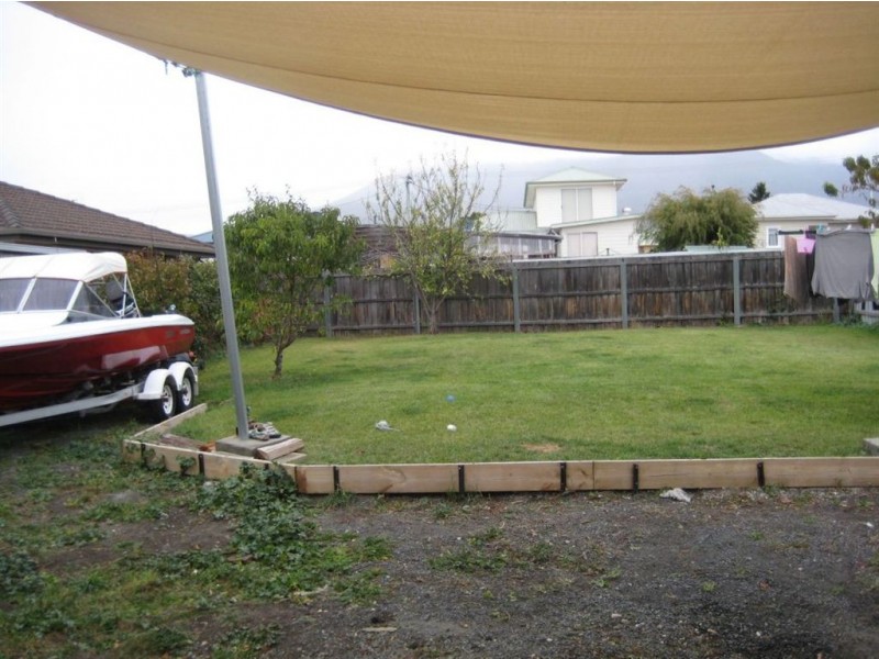 16 Pitcairn Street, Glenorchy TAS 7010