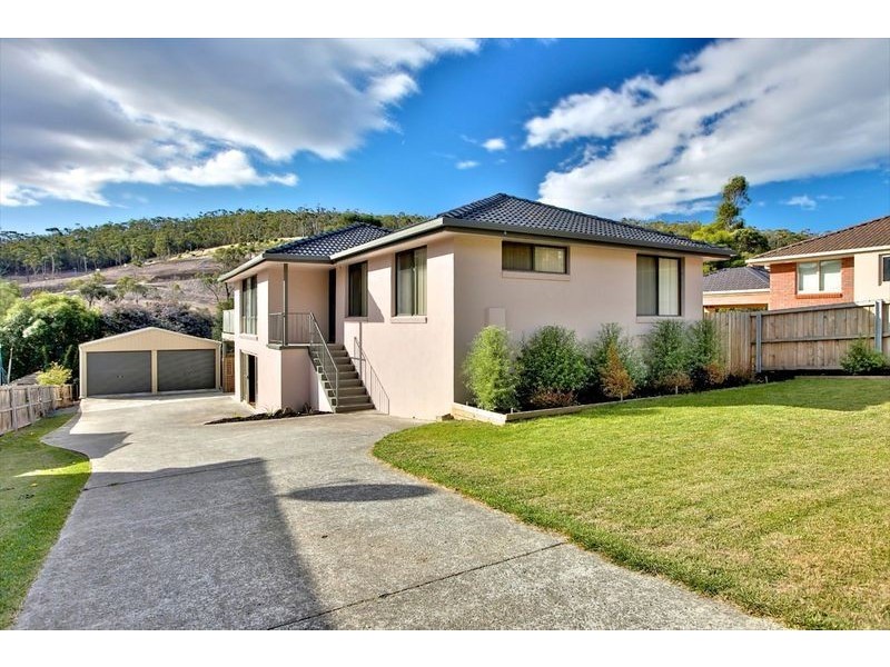 15 Holland Court, Howrah TAS 7018