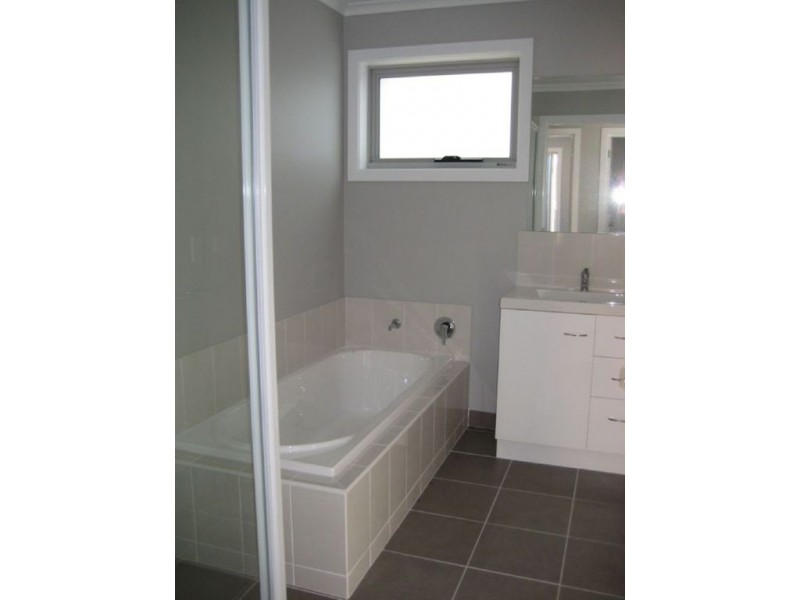 2/16 Fairfax Road, Glenorchy TAS 7010