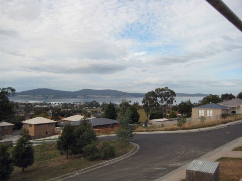 31 Emmaline Court, Rokeby TAS 7019