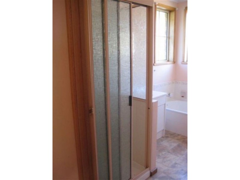 2/38 Cuthbertson Place, Lenah Valley TAS 7008