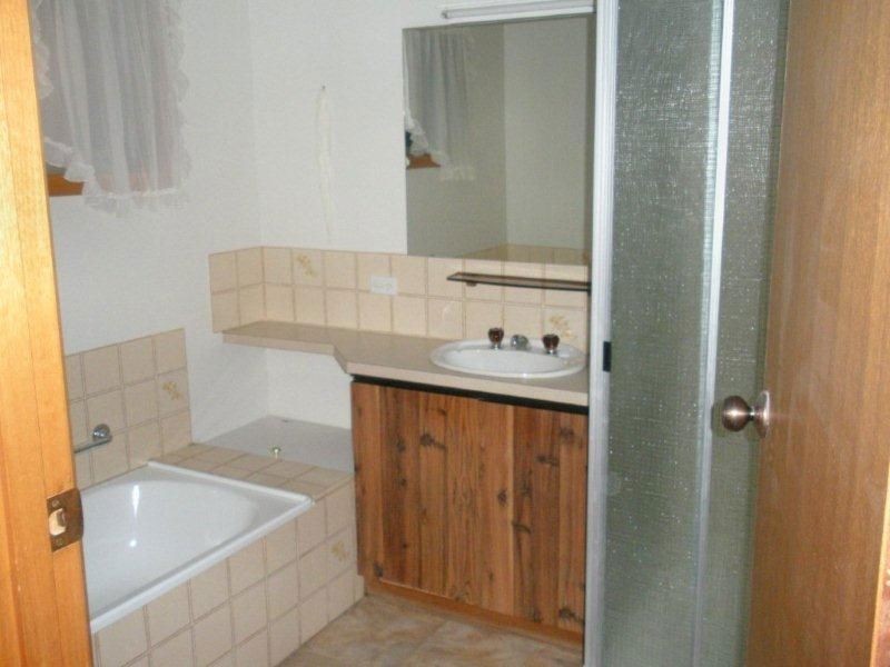 2/8 Tregear Street, Moonah TAS 7009