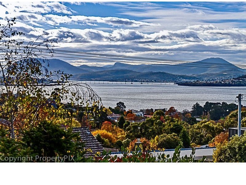 510 Churchill Avenue, Sandy Bay TAS 7005