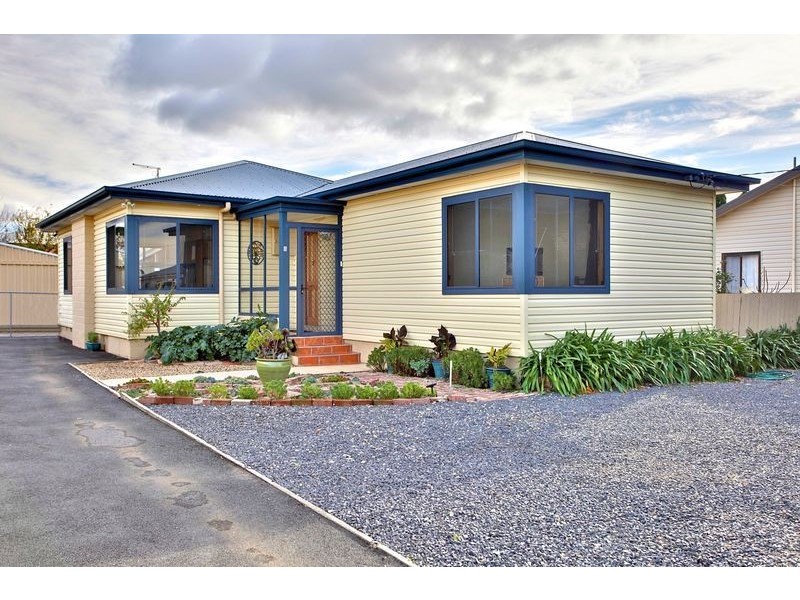 8 Seamew Street, Claremont TAS 7011