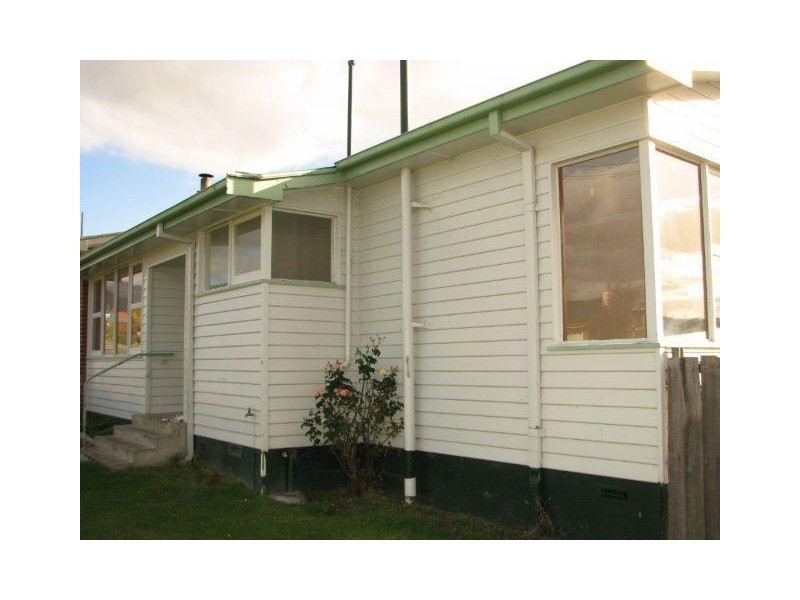 32 Moorina Crescent, Berriedale TAS 7011