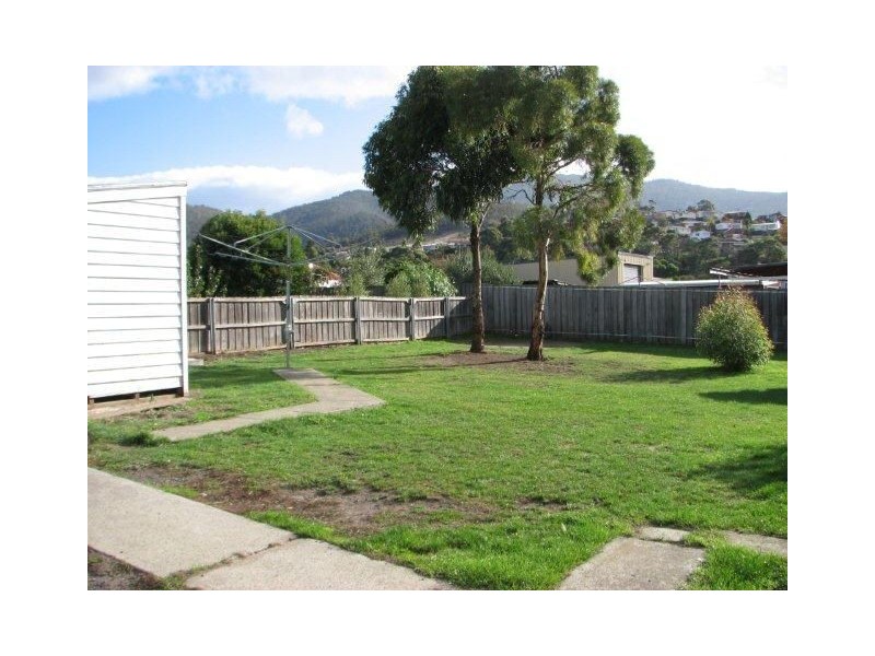 32 Moorina Crescent, Berriedale TAS 7011